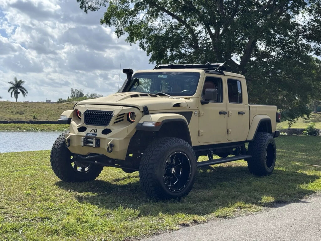 2020 Jeep Gladiator Sport