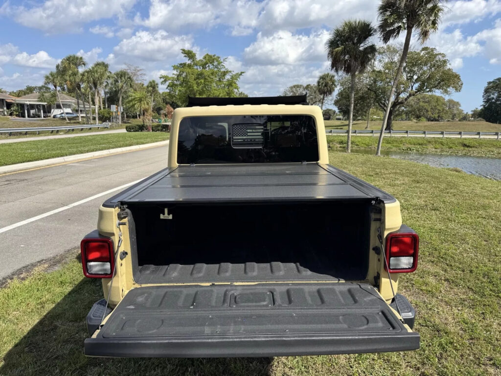 2020 Jeep Gladiator Sport