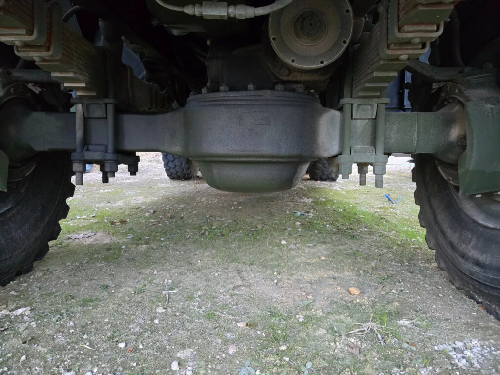 M923a2 Military 5-Ton Cargo Truck and M989a1 Heavy Expanded Mobility Ammunition