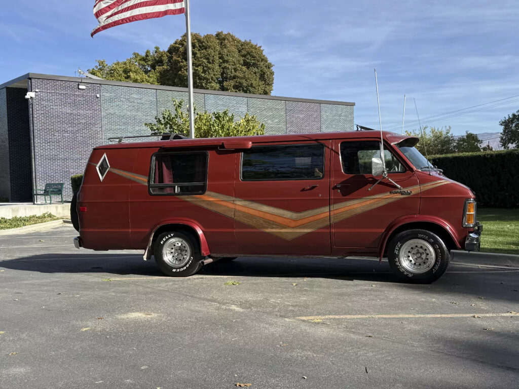 1979 Dodge B200 Van