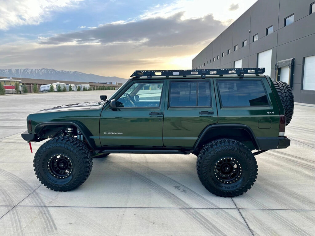 1997 Jeep Cherokee XJ – Beautiful Restomod