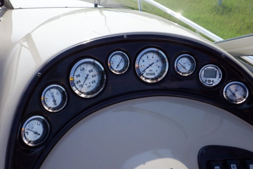 2001 Chaparral 260 Cuddie River Lake Freshwater Family Boat Sea Overnighter