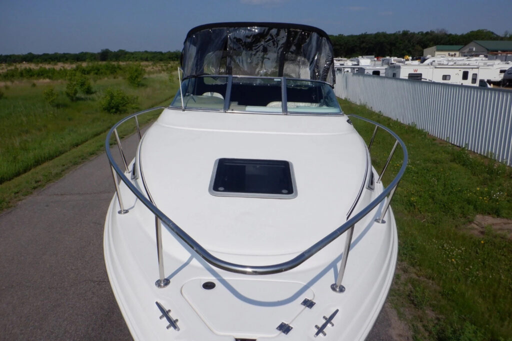 2001 Chaparral 260 Cuddie River Lake Freshwater Family Boat Sea Overnighter