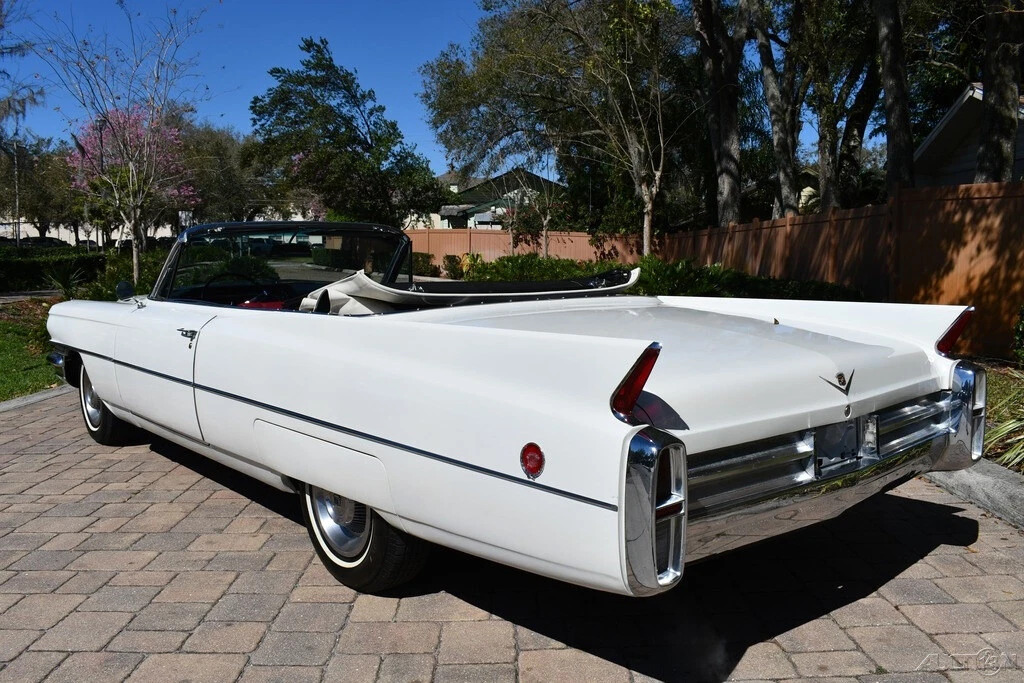 1963 Cadillac Deville Restored Convertible Rare Buckets Consol !!