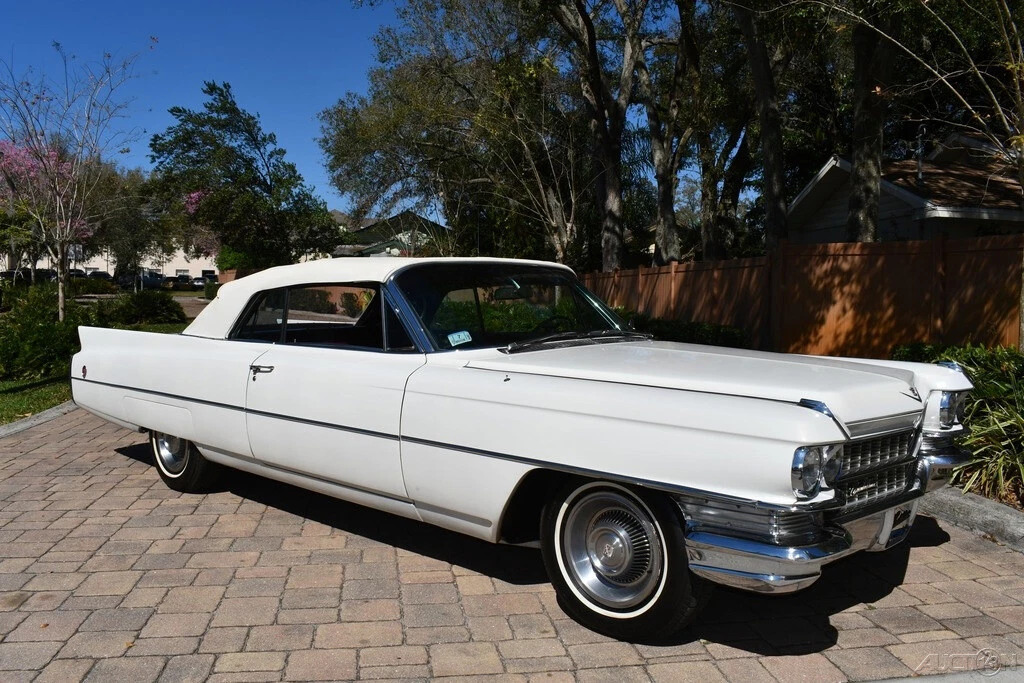 1963 Cadillac Deville Restored Convertible Rare Buckets Consol !!