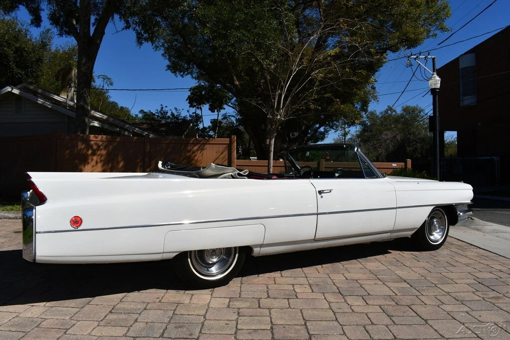 1963 Cadillac Deville Restored Convertible Rare Buckets Consol !!