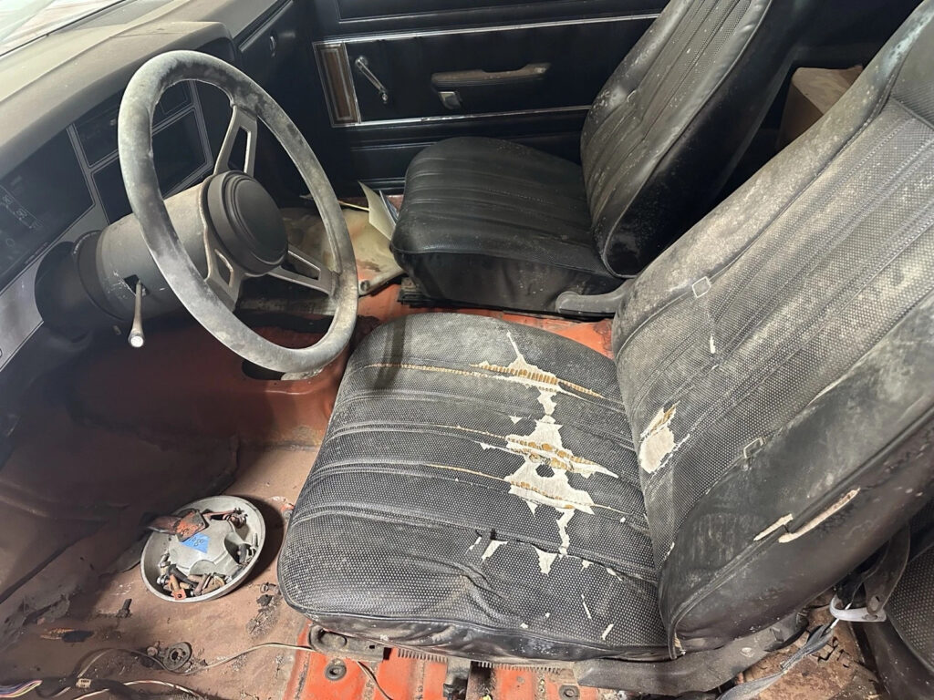 1976 Plymouth Volare Road Runner