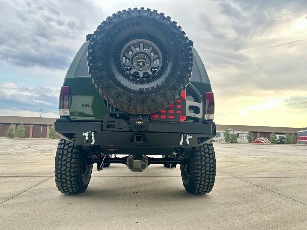 1997 Jeep Cherokee XJ – Beautiful Restomod