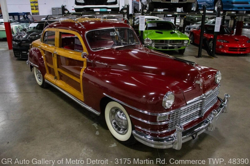 1948 Chrysler Town & Country Sedan
