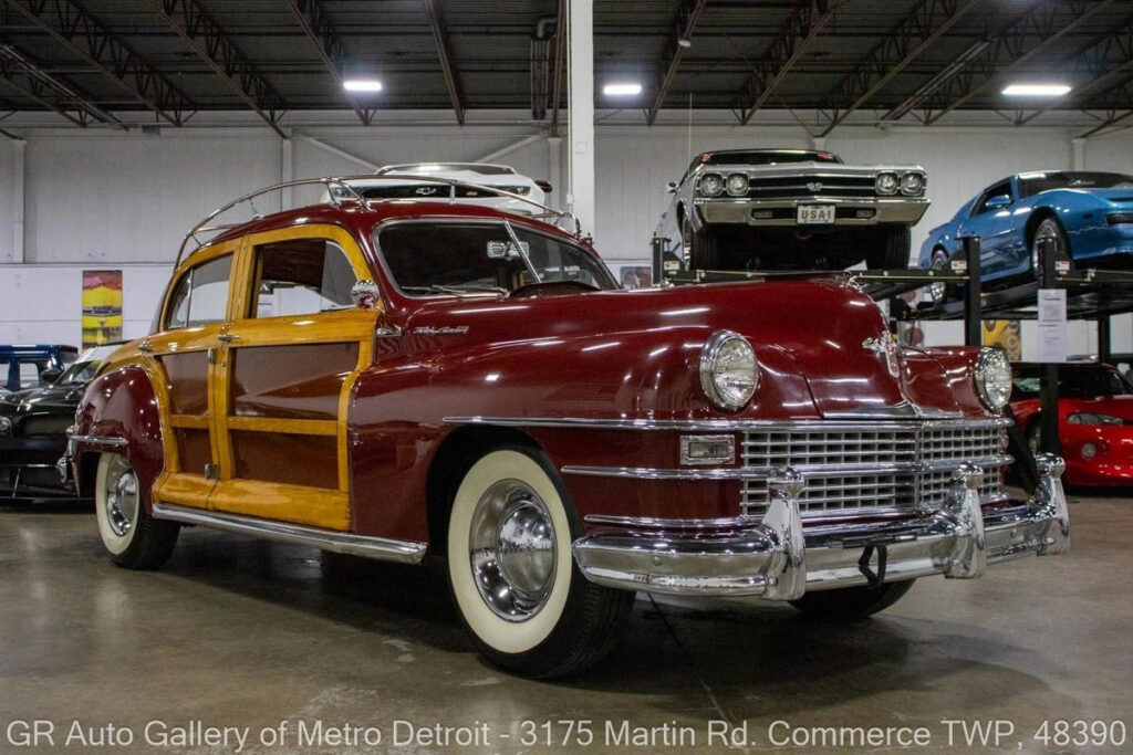 1948 Chrysler Town & Country Sedan