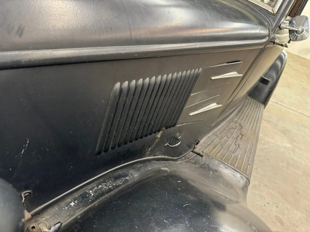 1934 Plymouth PE Deluxe 4-Door Sedan