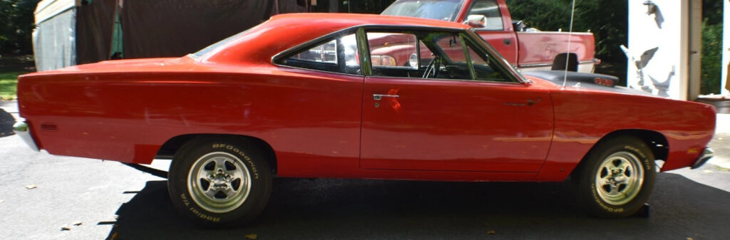 1969 Plymouth Road Runner 440 6 Barrel 4 Speed Tribute