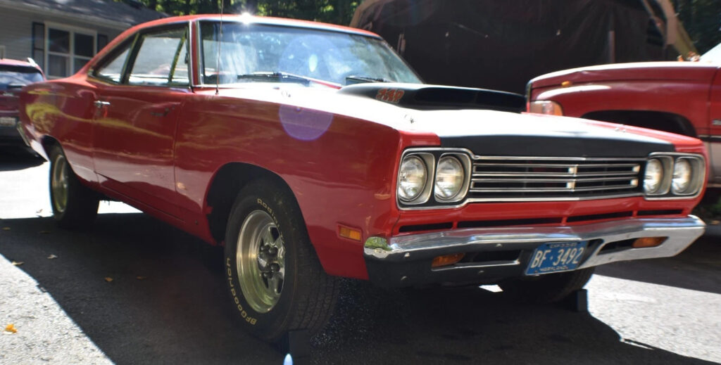 1969 Plymouth Road Runner 440 6 Barrel 4 Speed Tribute