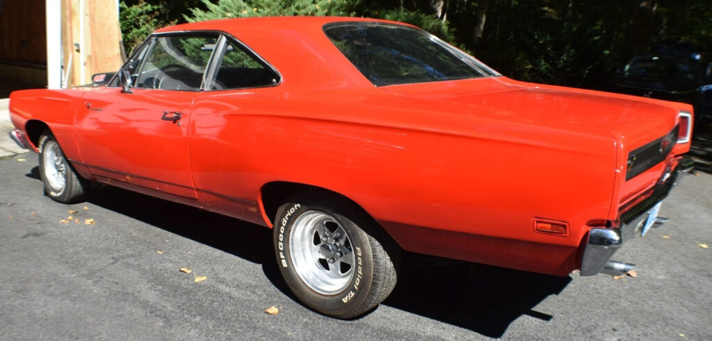 1969 Plymouth Road Runner 440 6 Barrel 4 Speed Tribute
