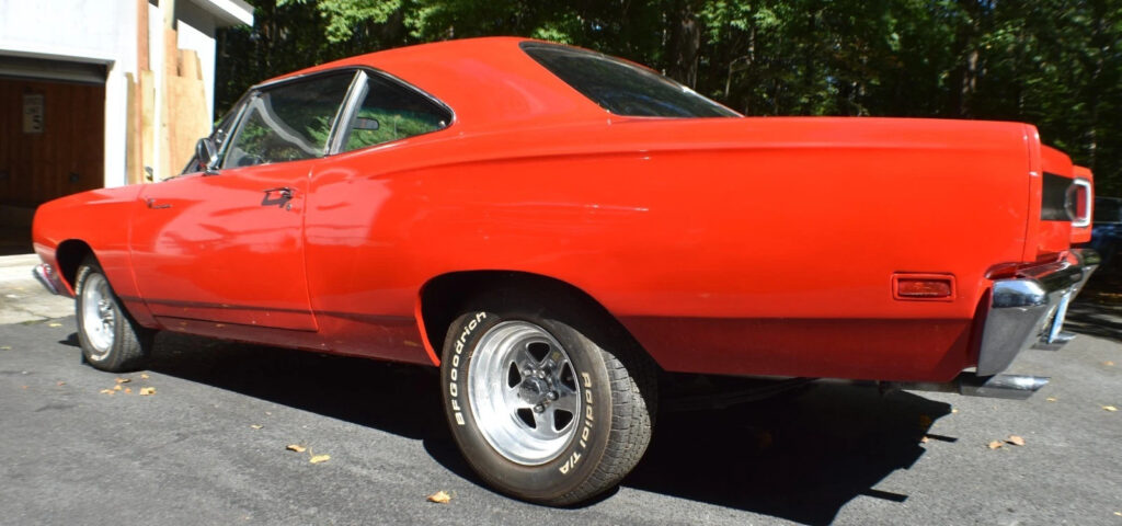1969 Plymouth Road Runner 440 6 Barrel 4 Speed Tribute