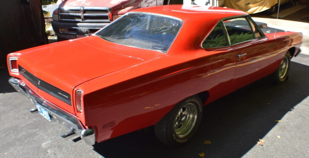 1969 Plymouth Road Runner 440 6 Barrel 4 Speed Tribute