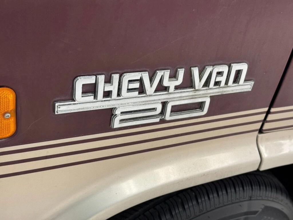 1993 Chevrolet Van 20 Rockwood Conversion