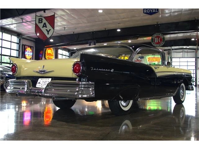 1957 Ford Fairlane