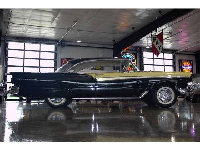 1957 Ford Fairlane