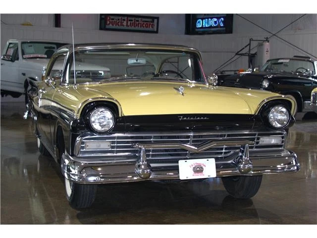 1957 Ford Fairlane