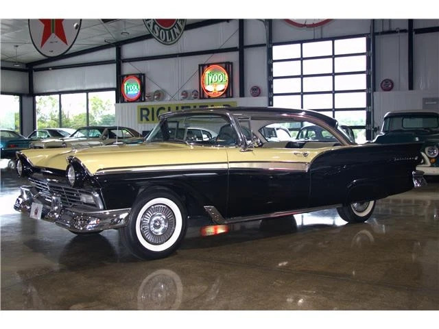 1957 Ford Fairlane