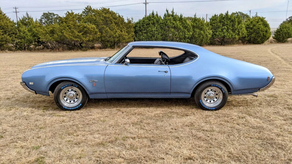 1969 Oldsmobile Cutlass low Miles Original Condition Rally Stripes Coupe