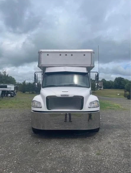 2003 Freightliner Toterhome with Garage