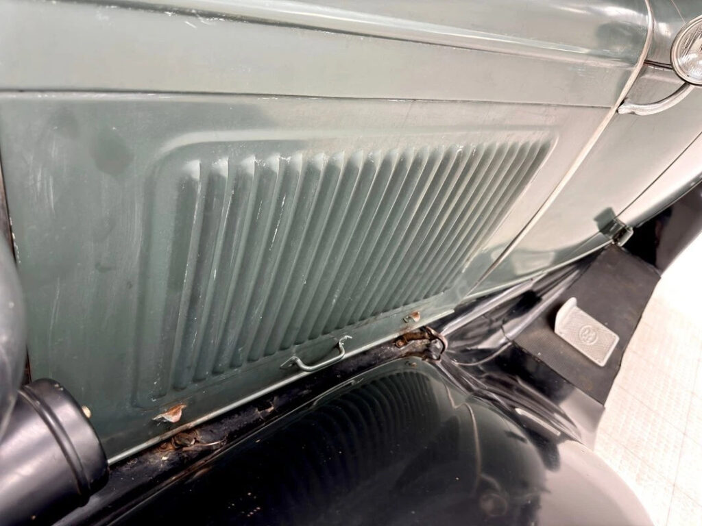 1930 Ford Model A Town Sedan