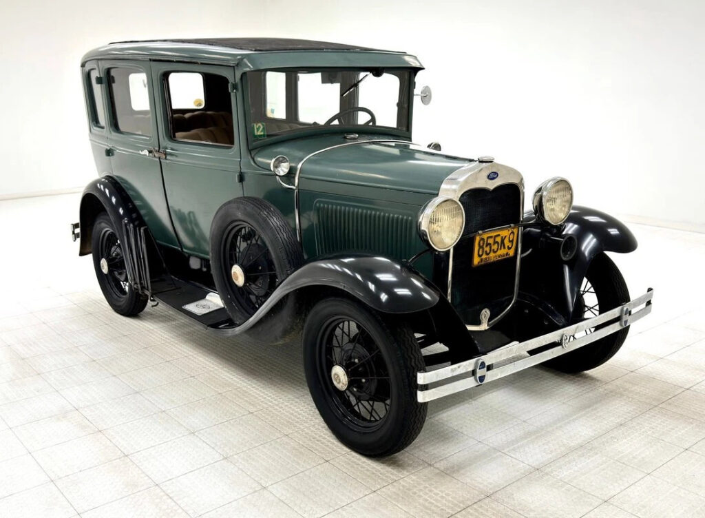 1930 Ford Model A Town Sedan