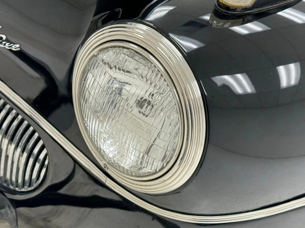 1941 Ford Super Deluxe Coupe