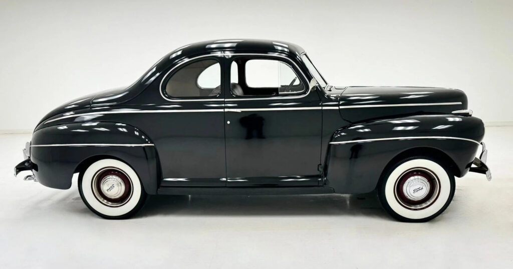 1941 Ford Super Deluxe Coupe