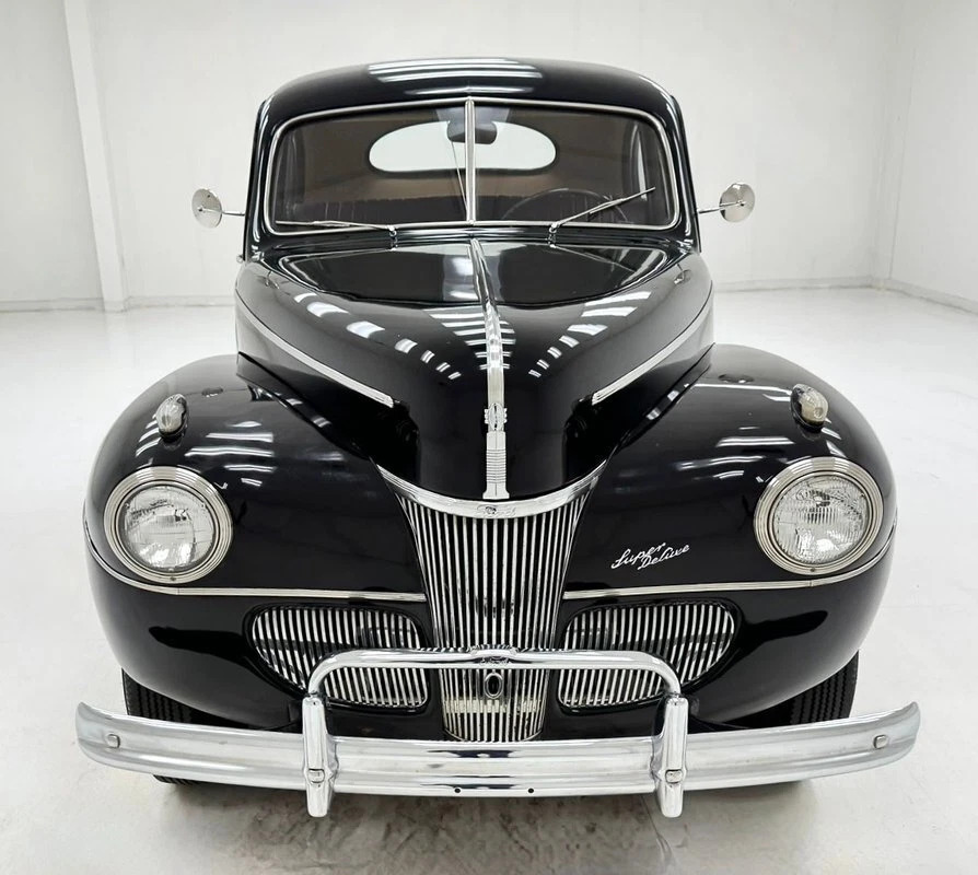 1941 Ford Super Deluxe Coupe