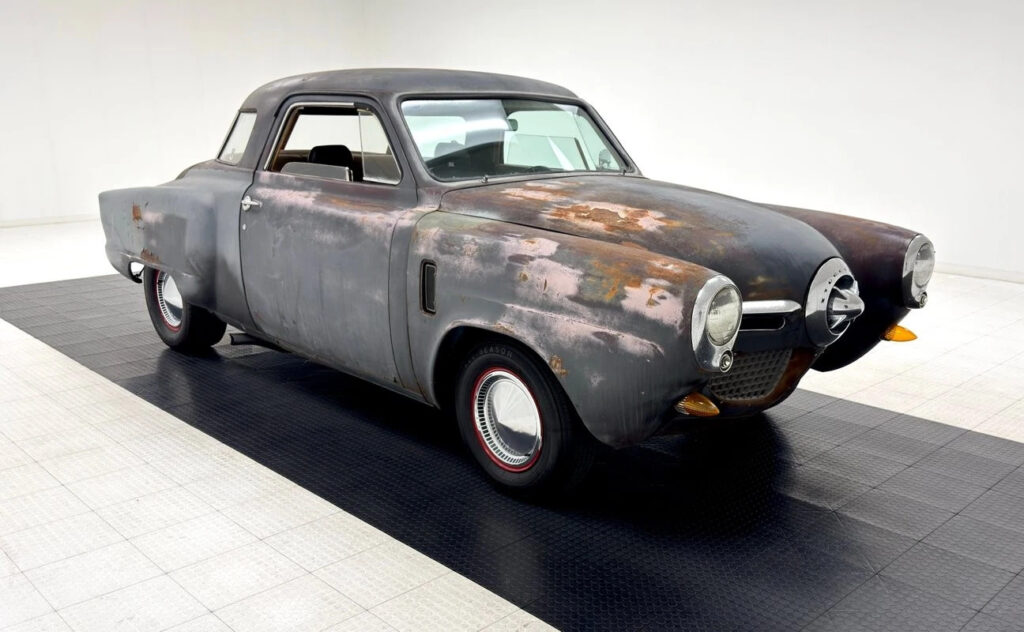 1951 Studebaker Champion Starlite Coupe