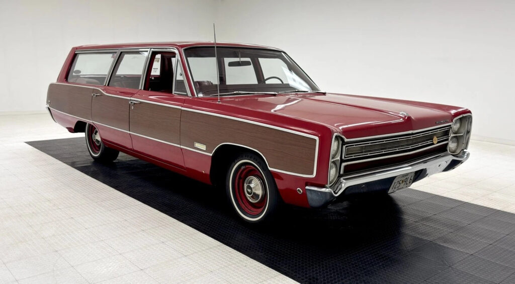 1968 Plymouth Fury Sport Suburban Station Wagon