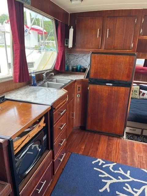 1986 Tollycraft 34 Sundeck