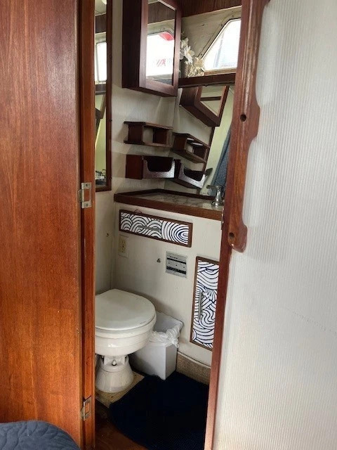 1986 Tollycraft 34 Sundeck