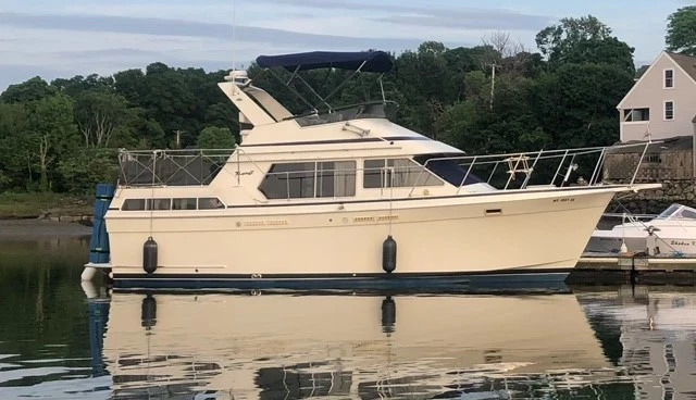 1986 Tollycraft 34 Sundeck