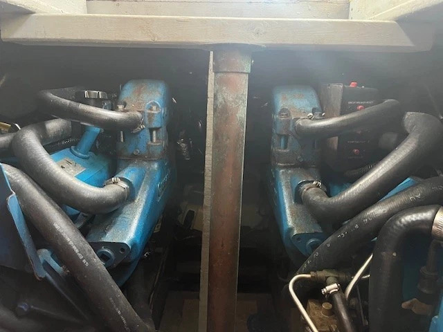 1986 Tollycraft 34 Sundeck