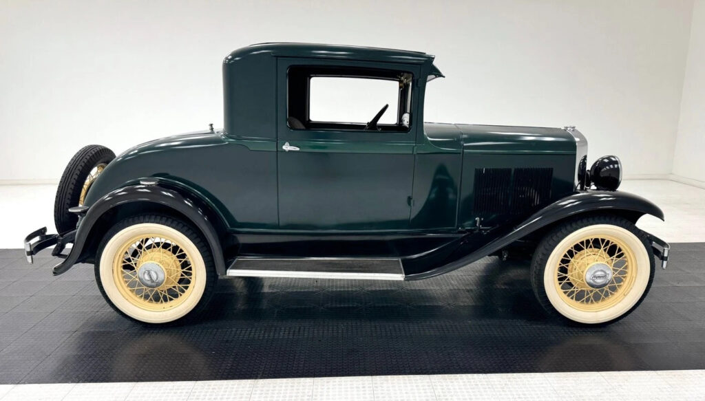 1931 Plymouth 30 U Coupe