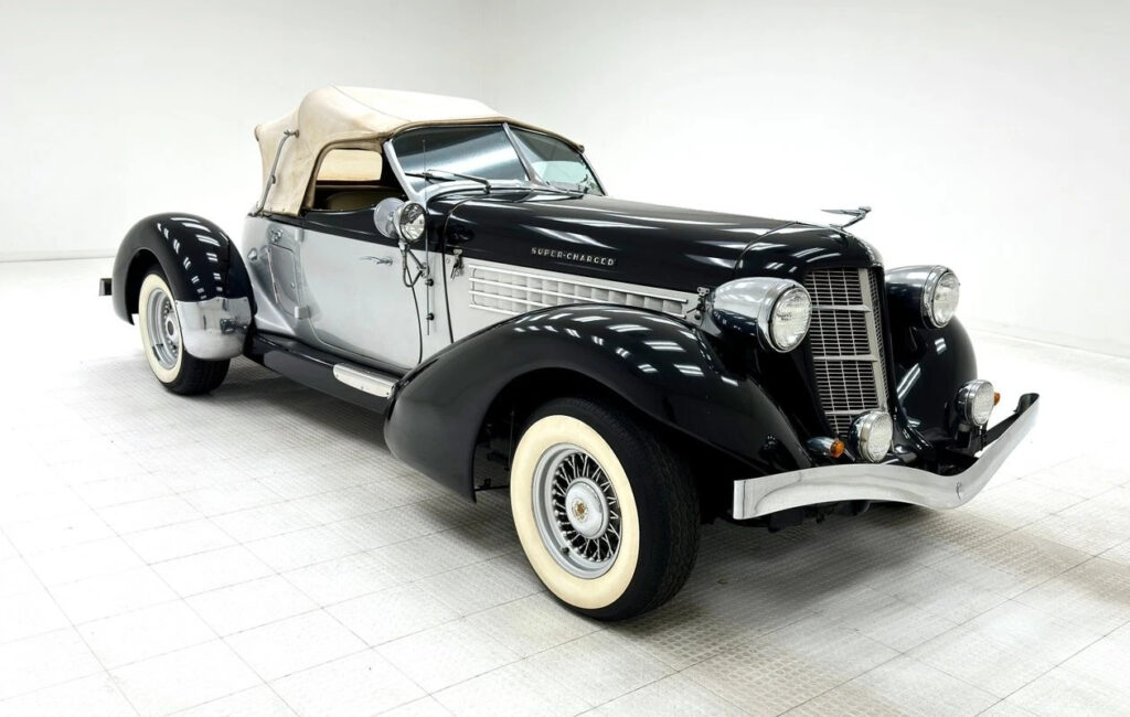 1935 Auburn Replica