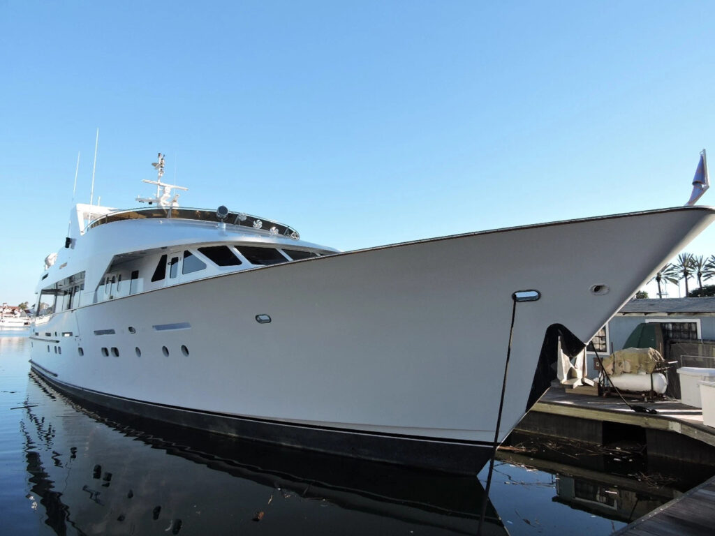 1992 Christensen 110′ Yacht * USA Built Fiberglass Detroit 16v92 DDEC Low HOUR