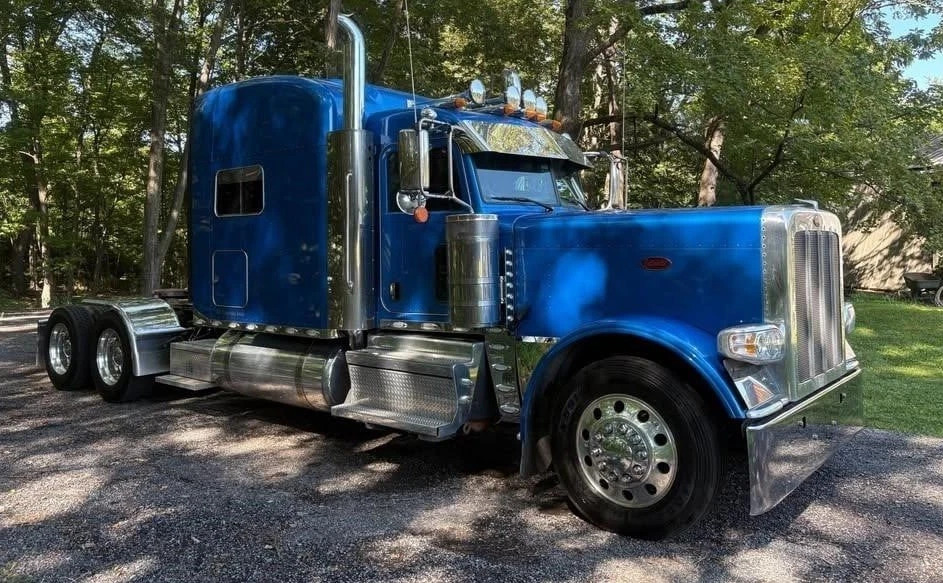 2021 Peterbilt 389
