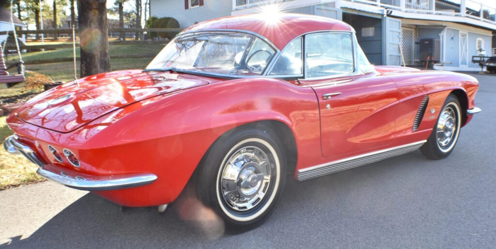 1962 Chevrolet Corvette 327 / 360 hp Factory Fuel Injection #’s Matching