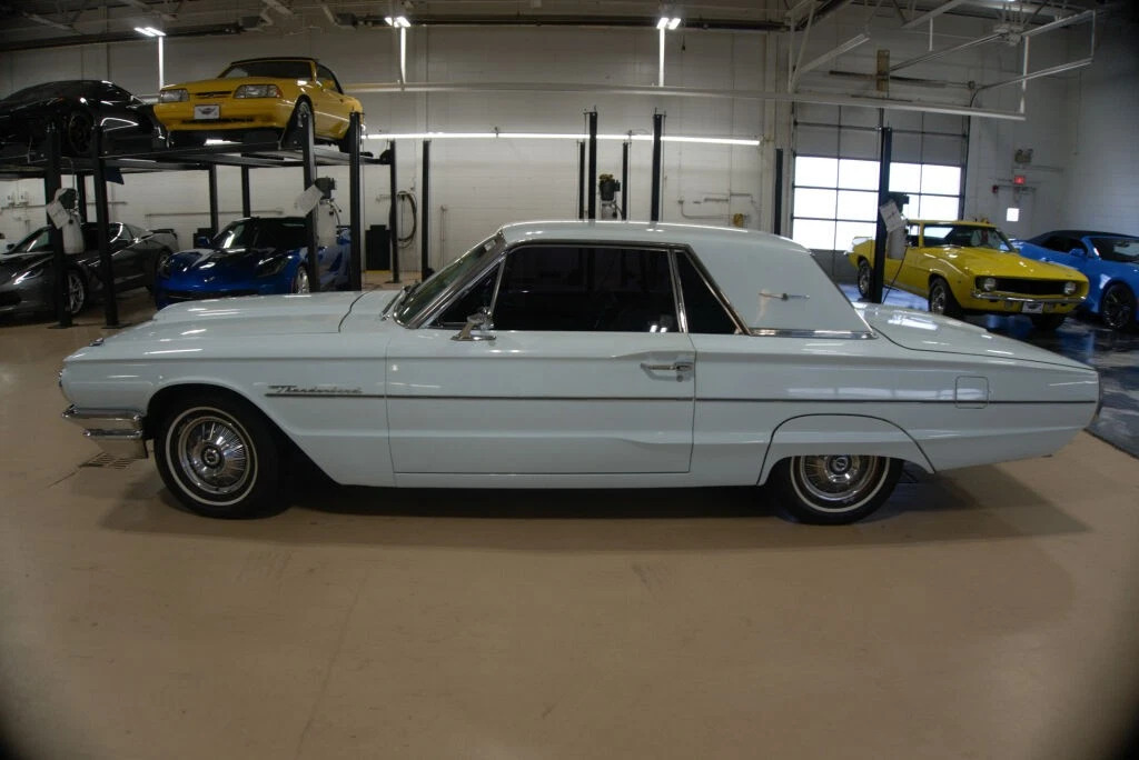 1964 Ford Thunderbird