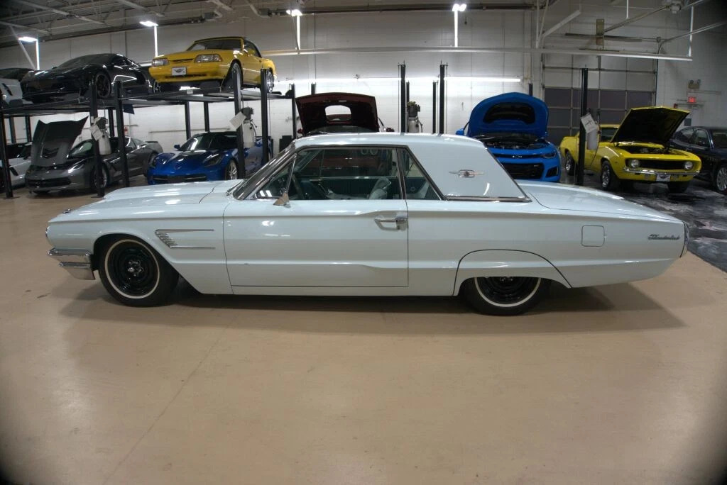 1965 Ford Thunderbird