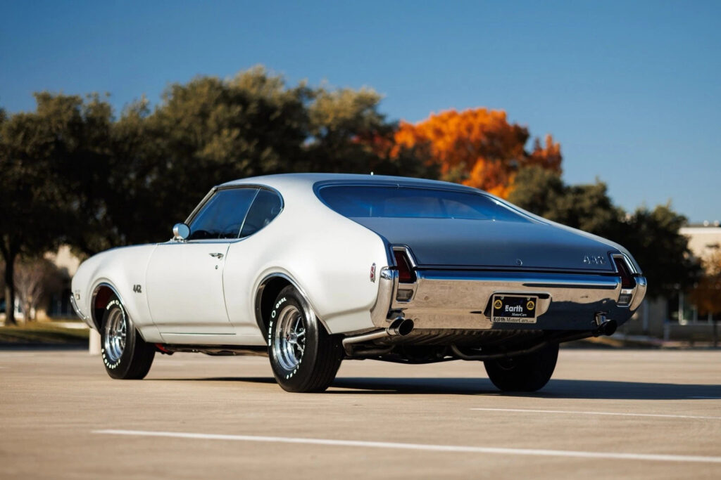1969 Oldsmobile 442 Body off Restoration