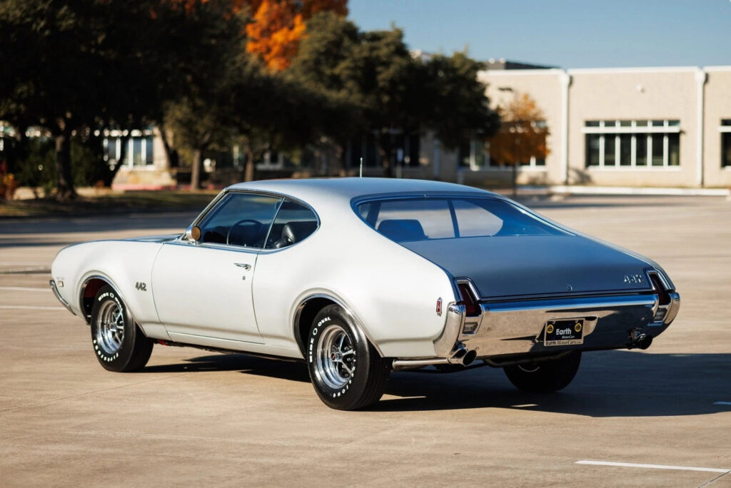 1969 Oldsmobile 442 Body off Restoration