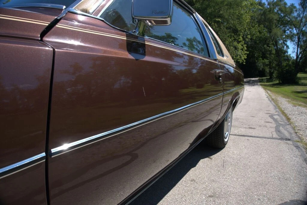 1977 Cadillac Coupe Deville