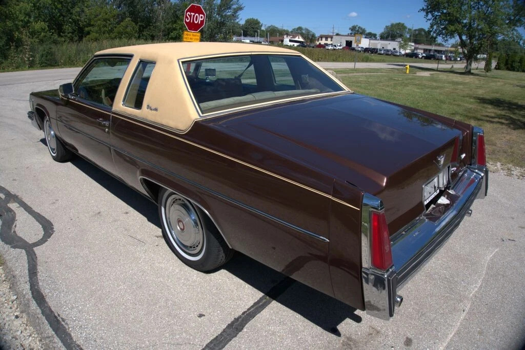 1977 Cadillac Coupe Deville