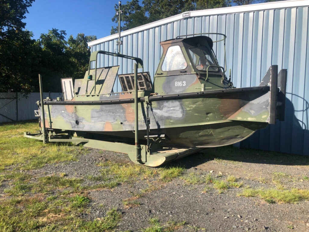 American Work Boat Sabre Jet & Cummins Diesels New!!